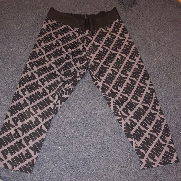 PINK Victoria's Secret Pants - Capri workout pants
